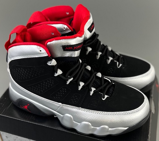 Air Jordan 9 Retro Johnny Kilroy